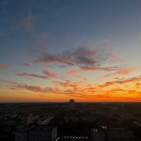 Hanza Tower - Scandia Apartment, 16 Floor, Sunset View Appartement *