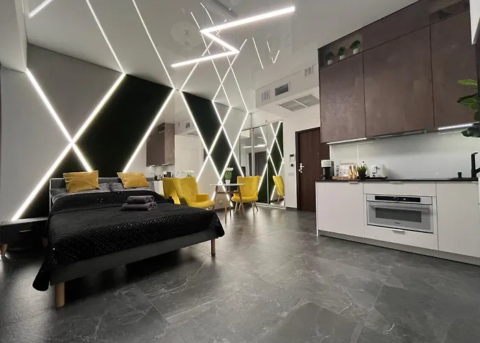 Apartamento Hanza Tower - Scandia Apartment, 16 Floor, Sunset View *