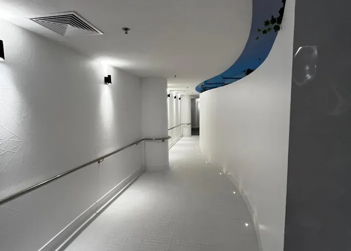 Hanza Tower - Scandia Apartment, 16 Floor, Sunset View Lejlighed *